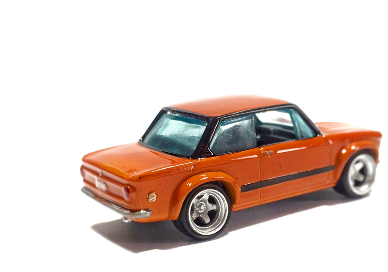 Illustration for article titled CUSTOM BMW 2002
